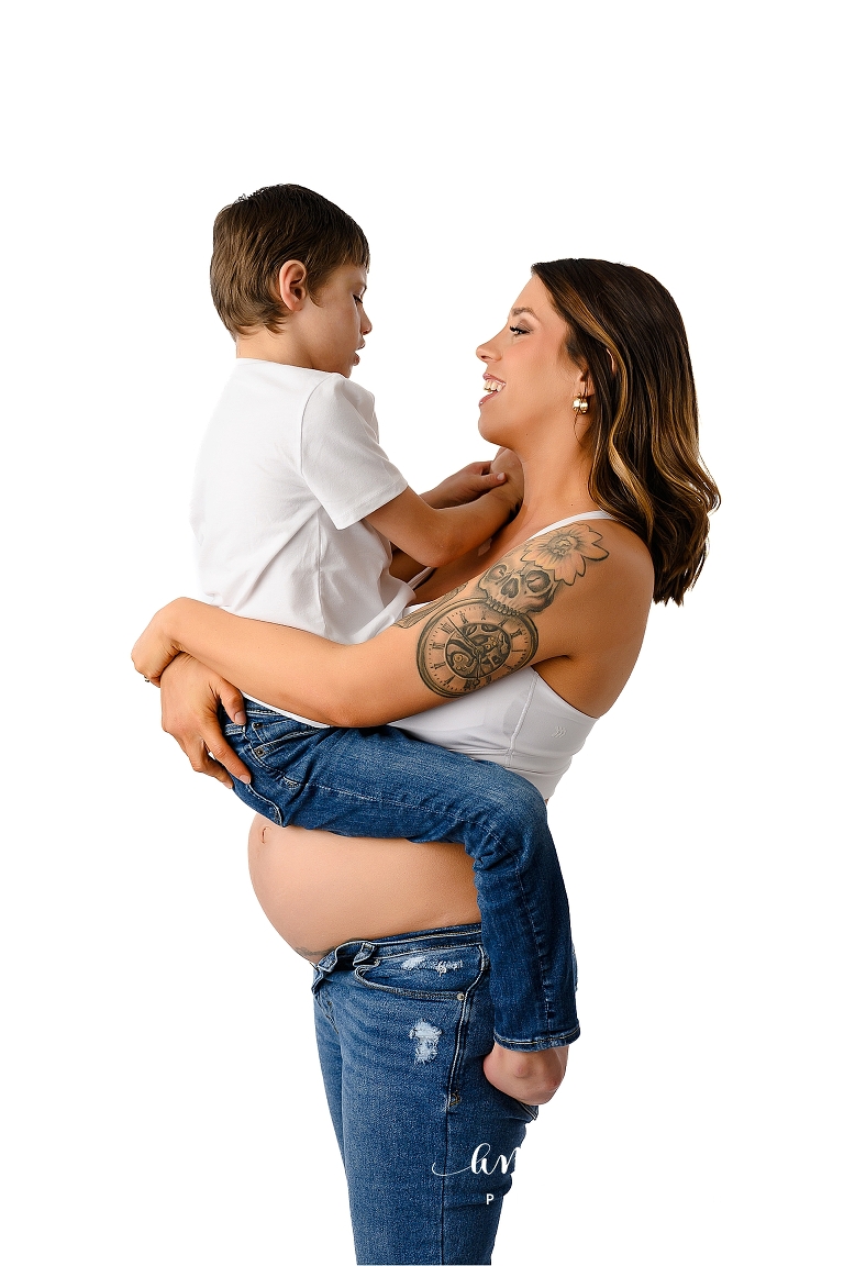 Nicollette Maternity Session